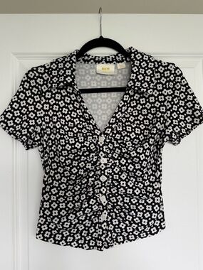 Anthropologie Maeve Button Front Ruched Blouse in Black and White Floral Size S